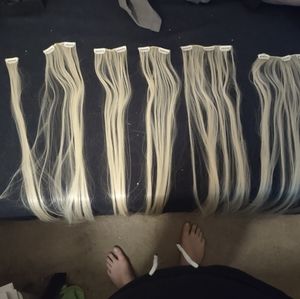 27" Blonde Clip in Hair extensions